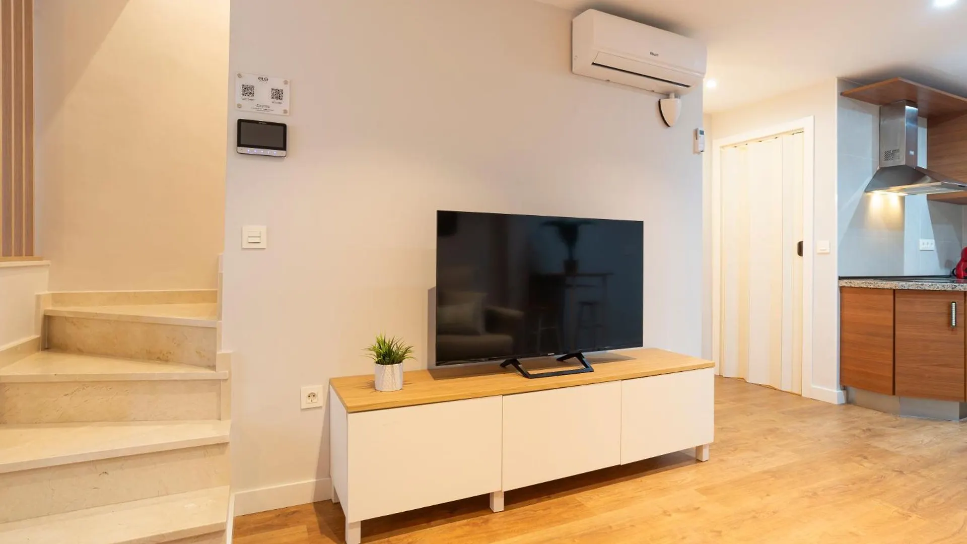 Colina Beach By Ele Apartments Torremolinos
