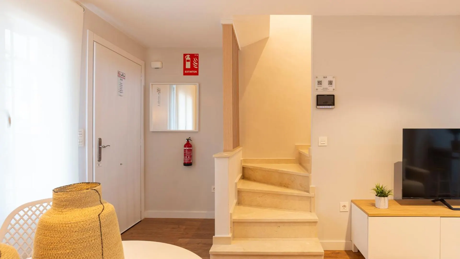 Colina Beach By Ele Apartments Torremolinos Spain
