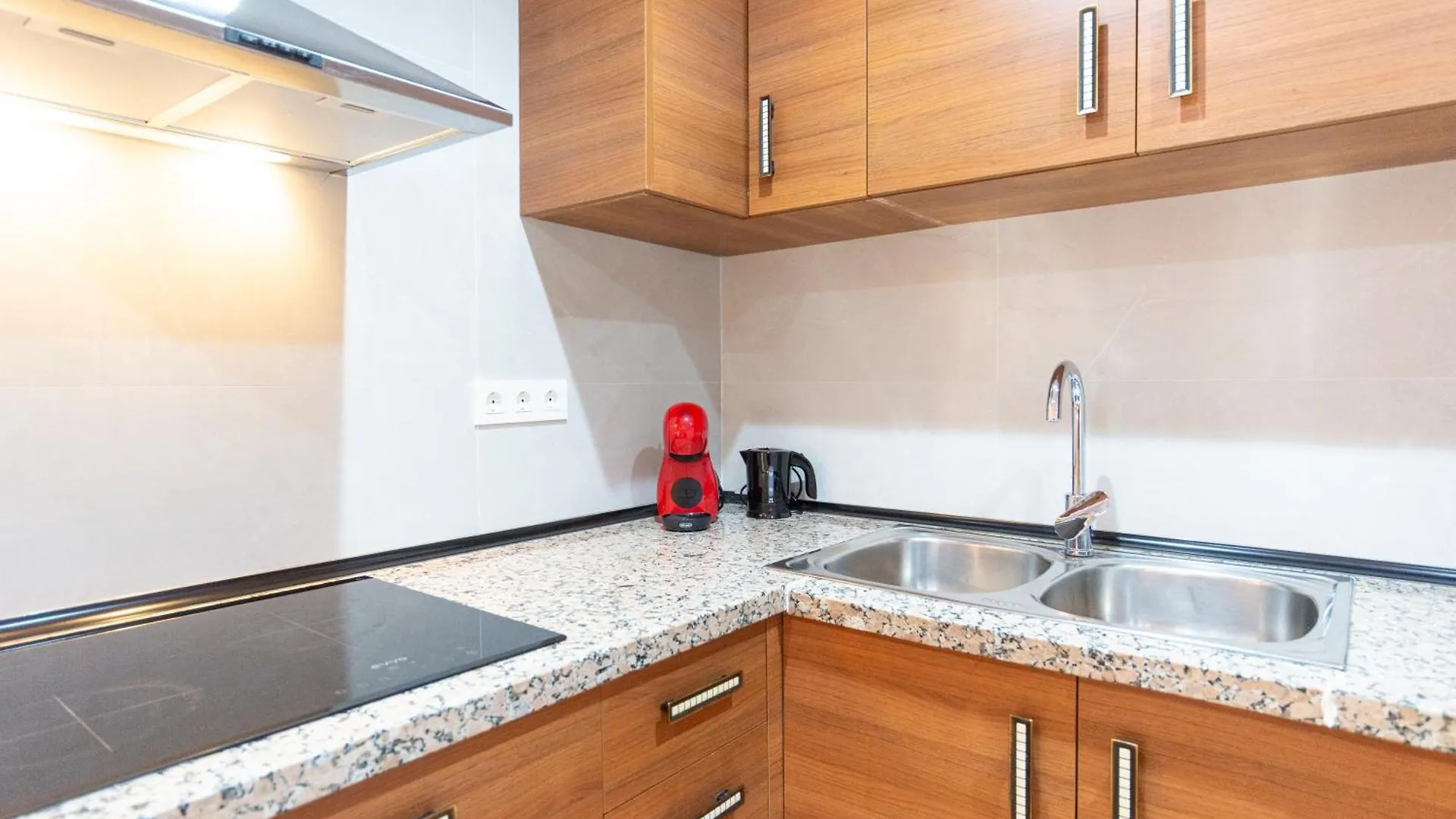 Colina Beach By Ele Apartments Torremolinos