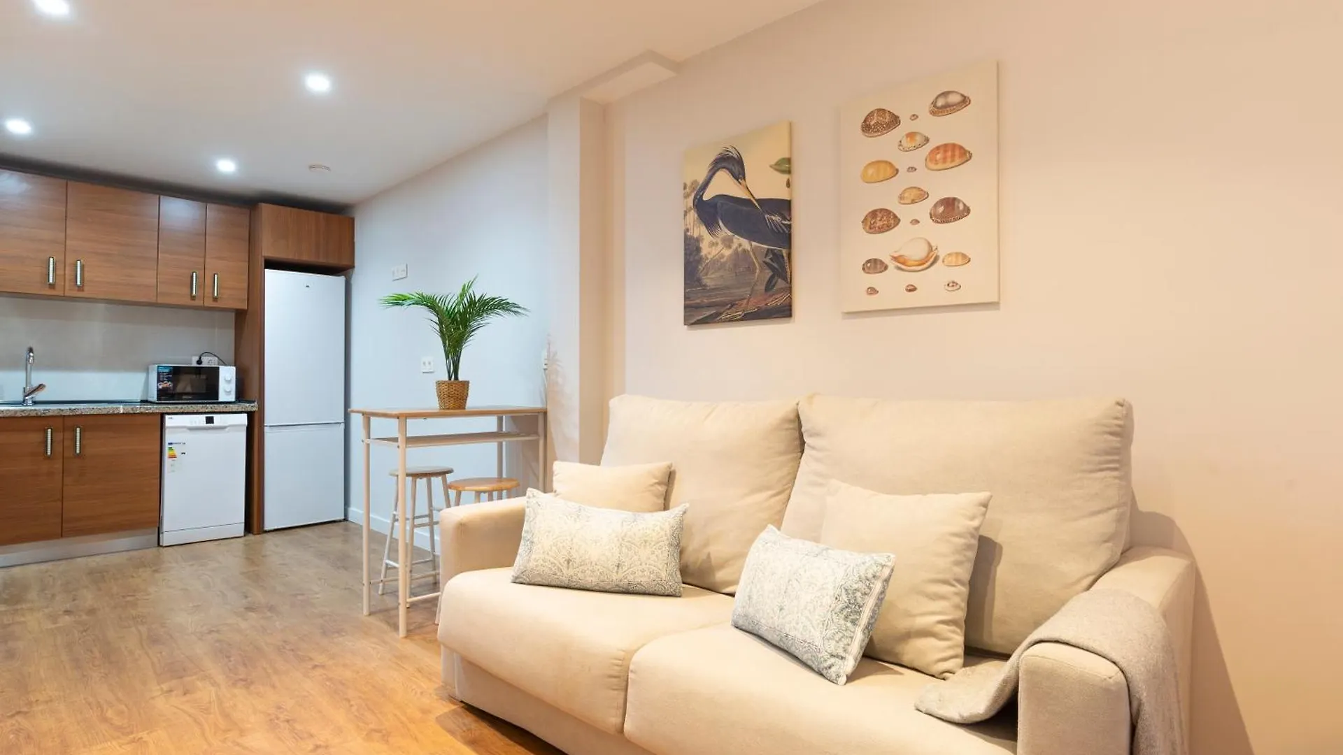 Colina Beach By Ele Apartments Torremolinos