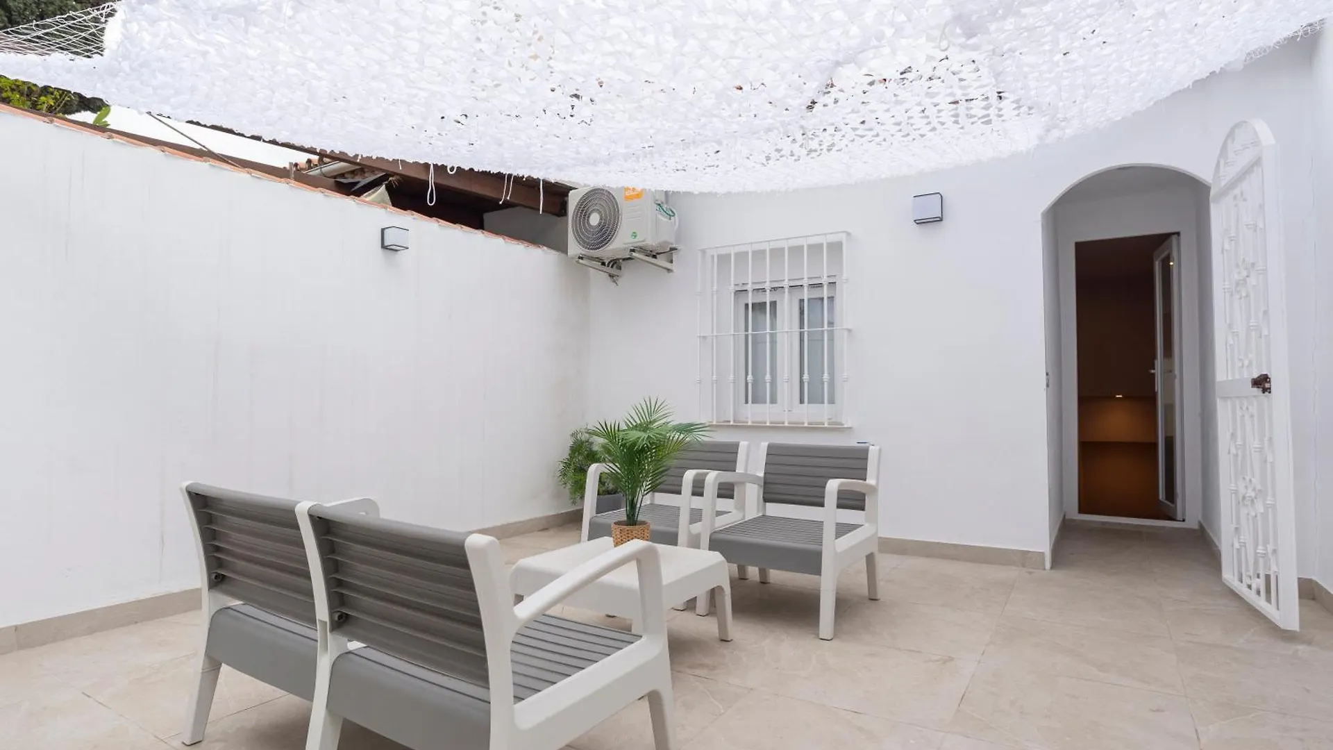 Colina Beach By Ele Apartments Torremolinos Spain