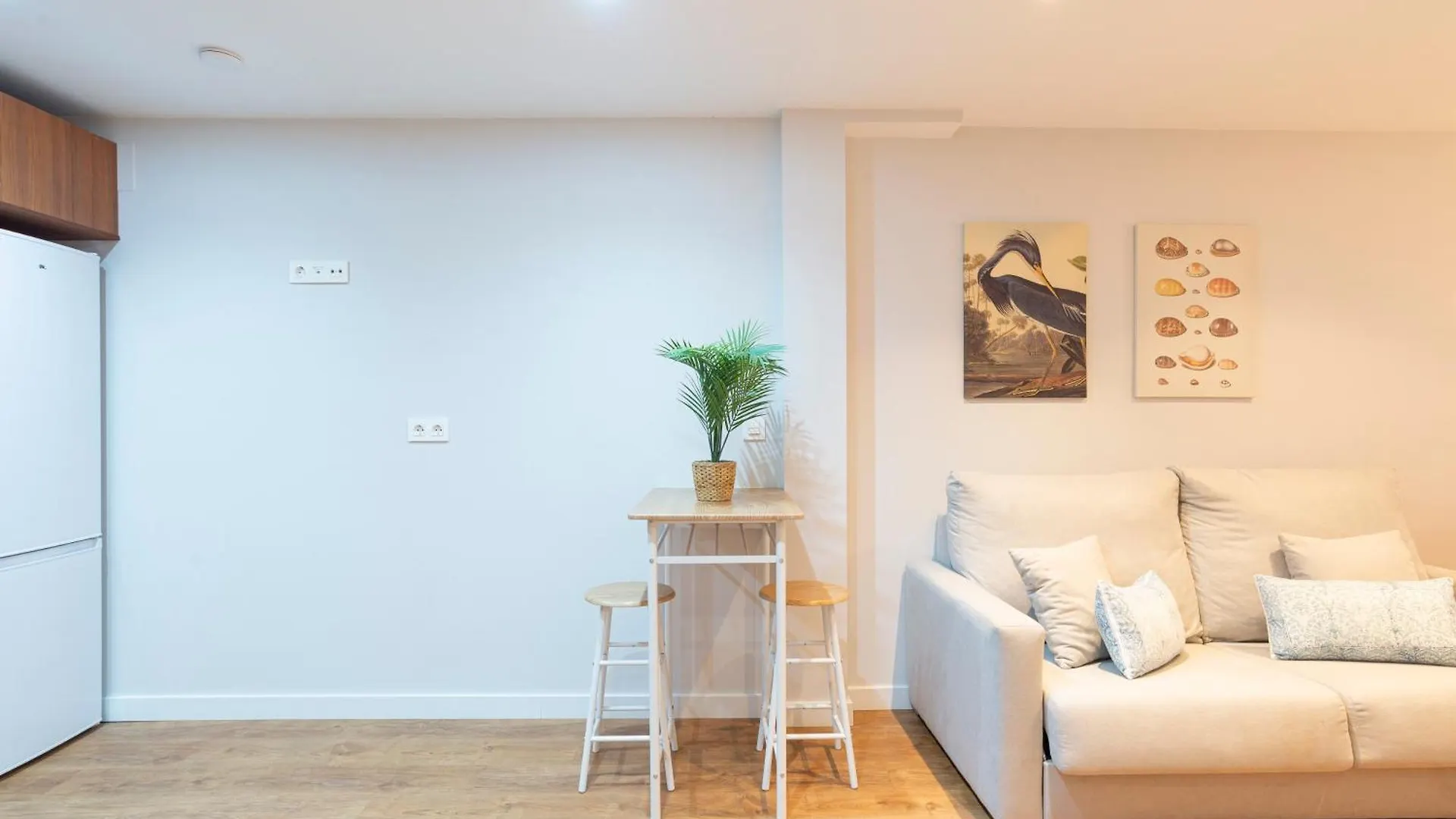 Colina Beach By Ele Apartments Torremolinos Spain